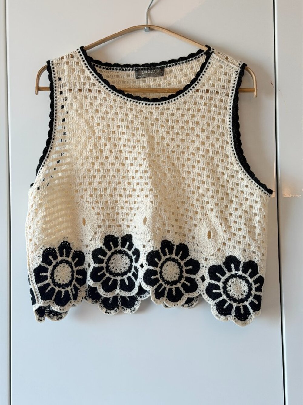 Cream Black Crochet Floral Crop Tank Top Boho Sleeveless Womens M Lulumari